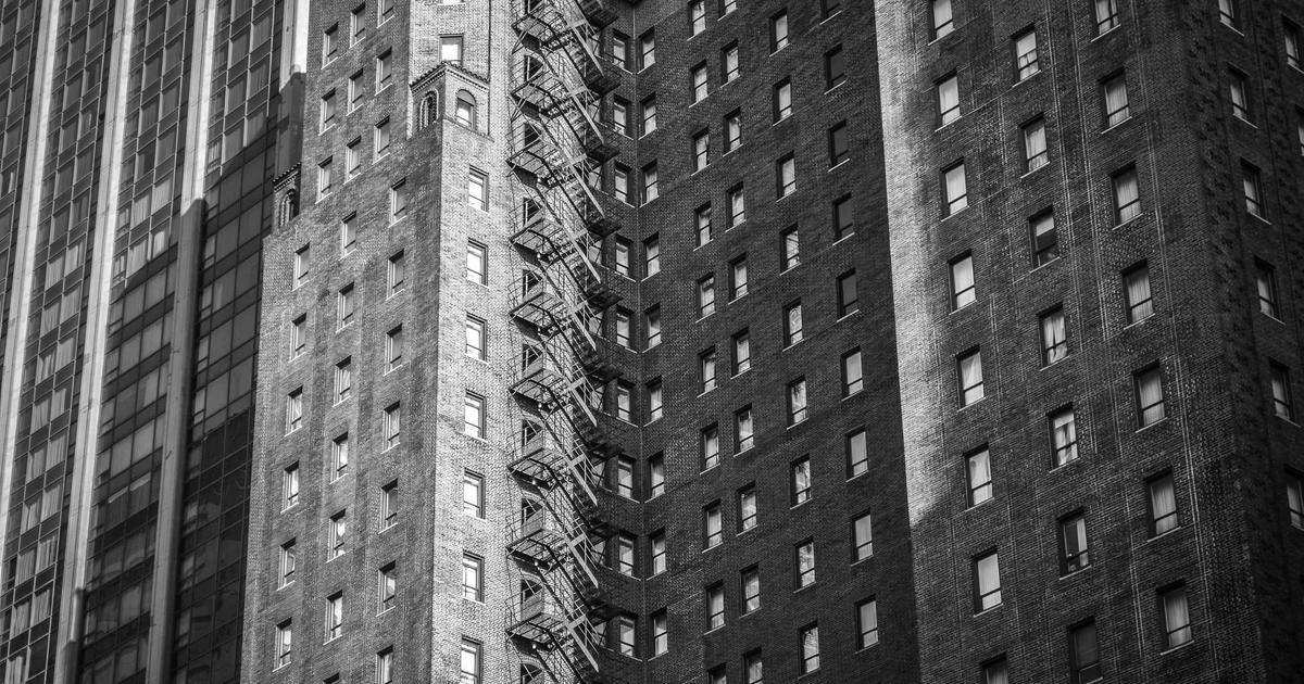 Manager conducting performance check-in